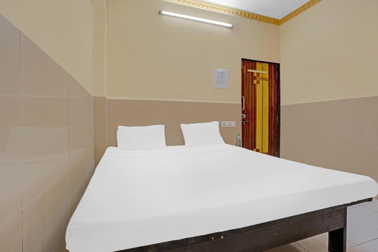 Spot On 81122 Alfa Lodge Mumbai Exterior foto