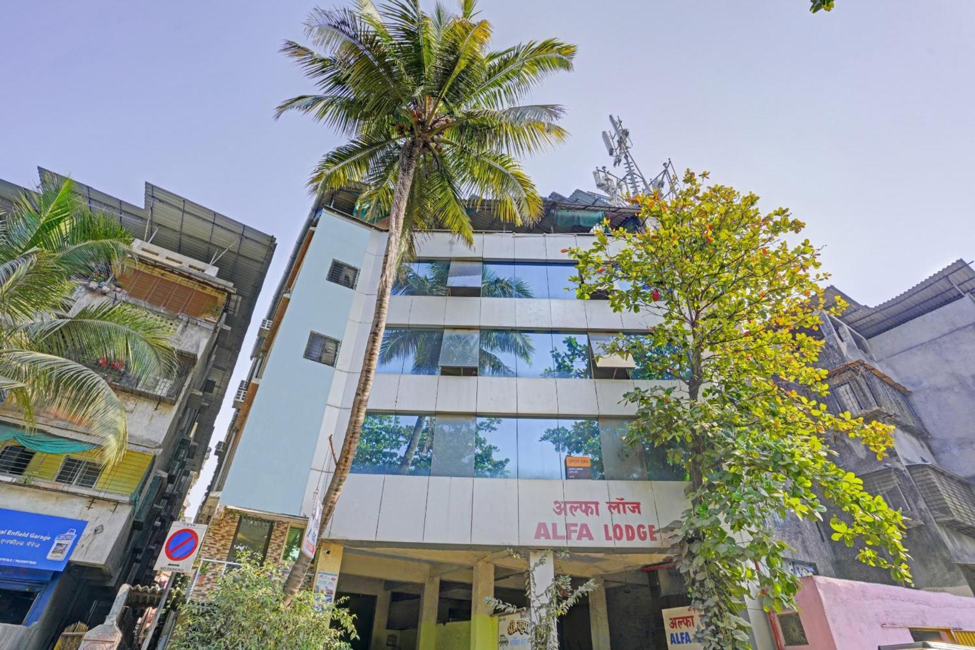 Spot On 81122 Alfa Lodge Mumbai Exterior foto